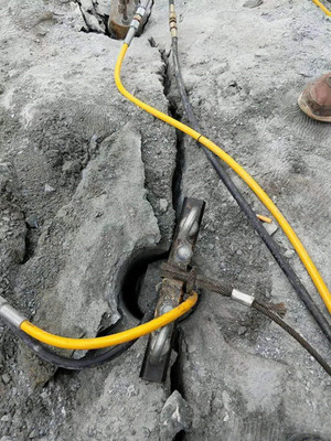 土石方工程矿山开采破石头破裂机